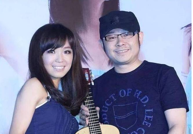 云朵:被刀郎培养10年,歌手舞台公开踢馆,直言为师父一雪前耻