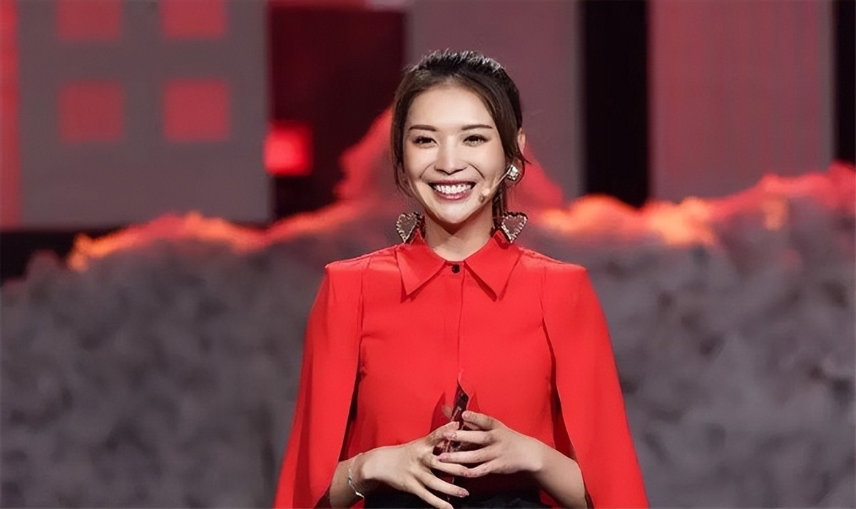 还记得主持人栗坤吗？如今她的近况如何？