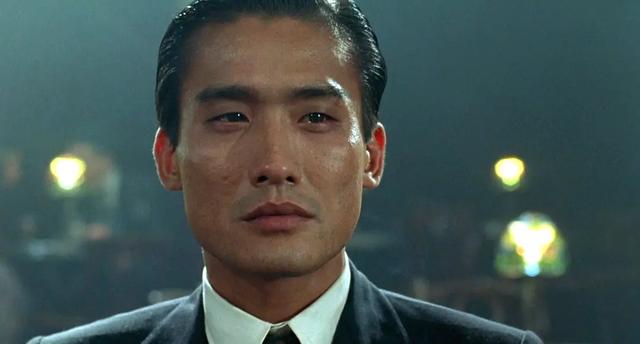 盘点香港电影中8个经典"大佬"角色,风格各异,谁才是天花板?