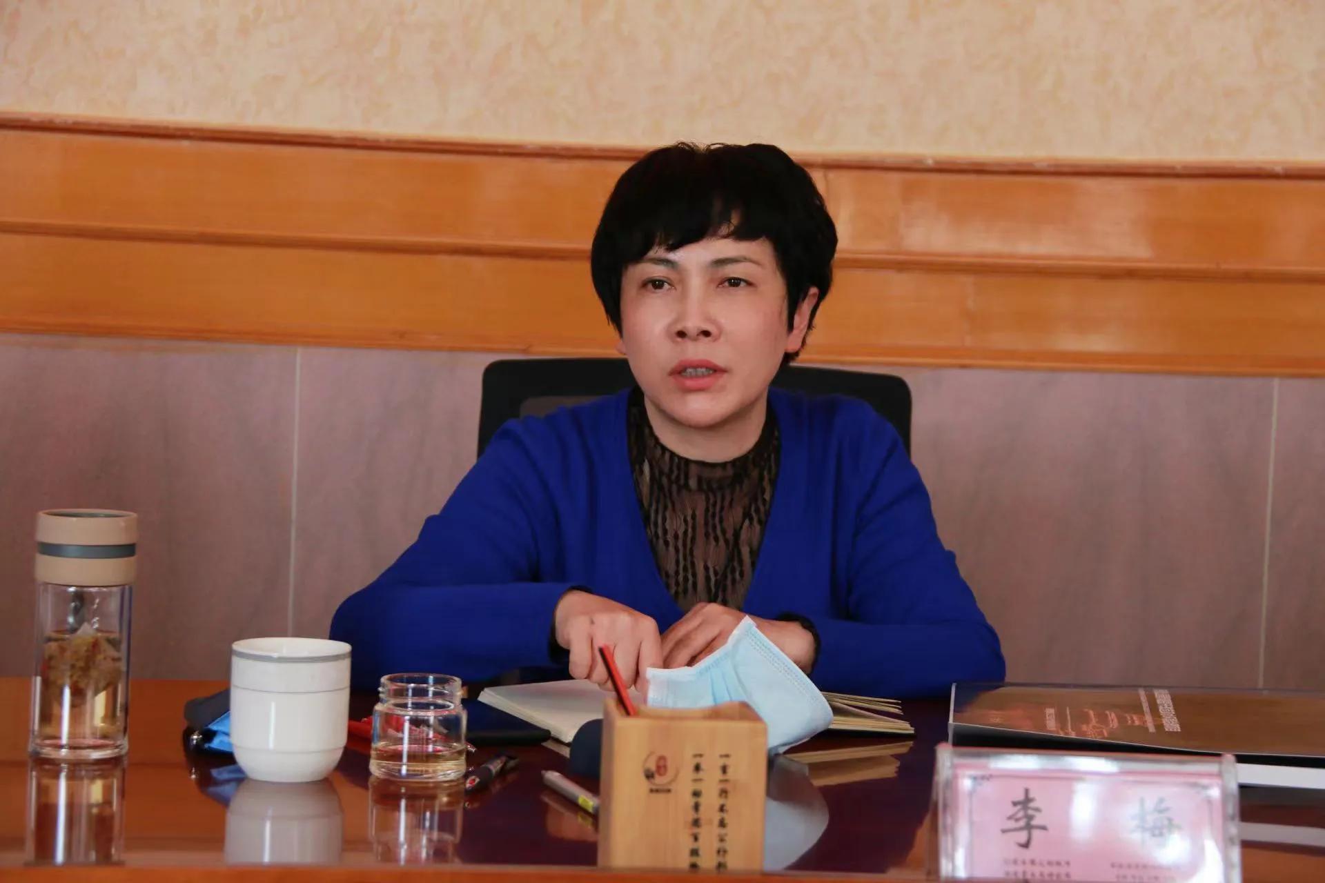 李梅调研城市更新工作时强调坚持以人民为中心高质量推进南湖片区更新