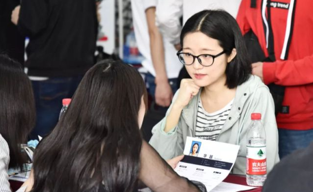 同班毕业生前途却迥然不同，辅导员说出实情，差距入学时就已体现