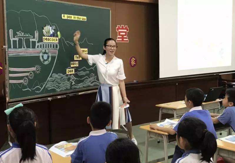 私立学校老师寒暑假有工资吗（上海教师晒出工资条后）