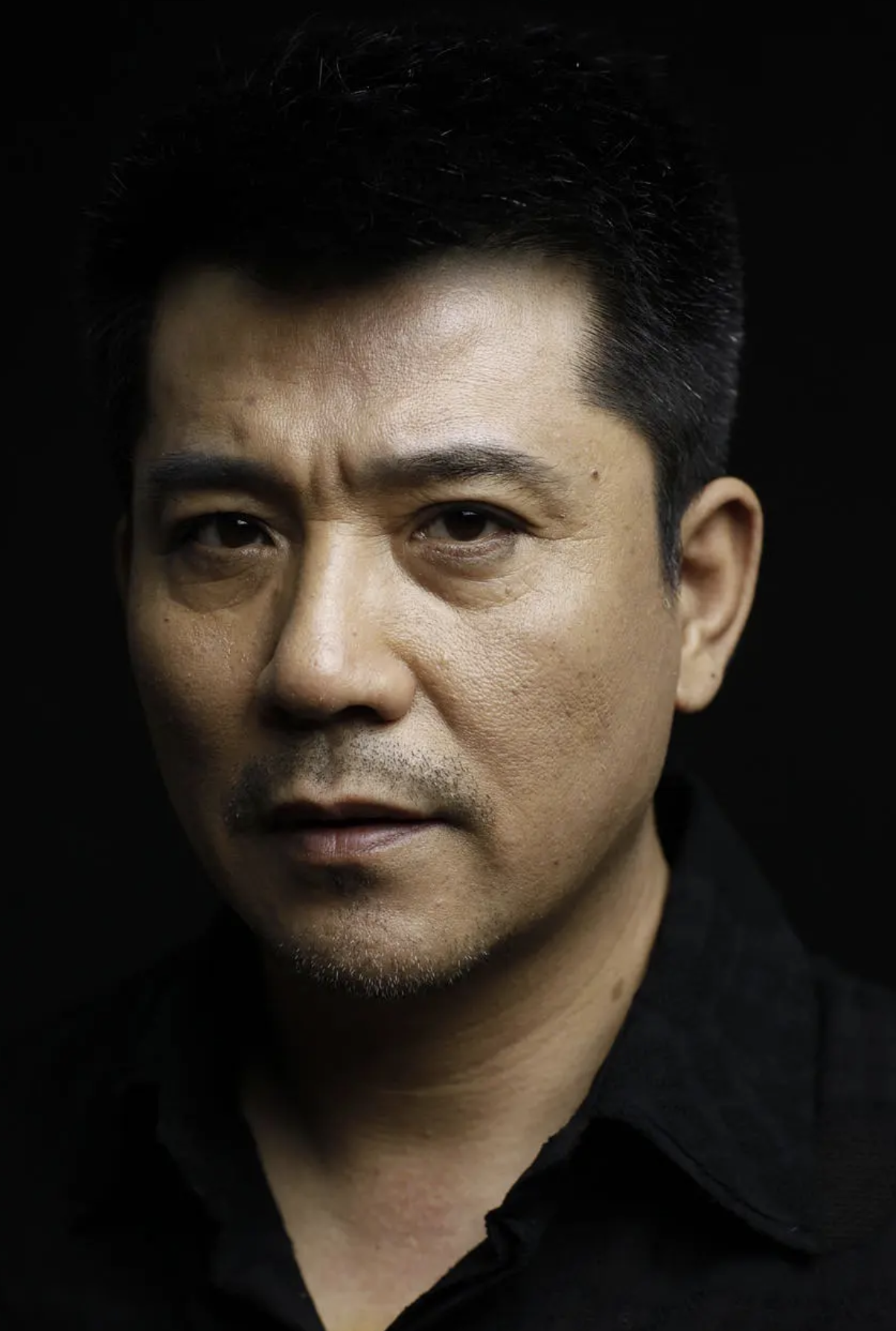 「孙淳的妻子简历」演员孙淳和他生命中深爱的重要女人的遗憾生活