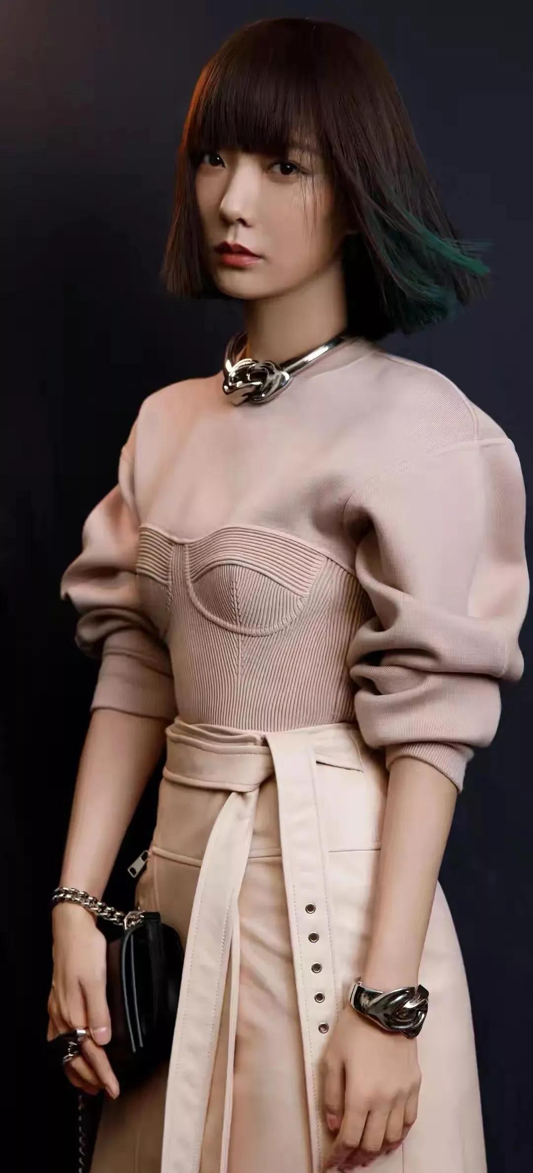 王珞丹：气质婉约，温婉大方，优雅迷人