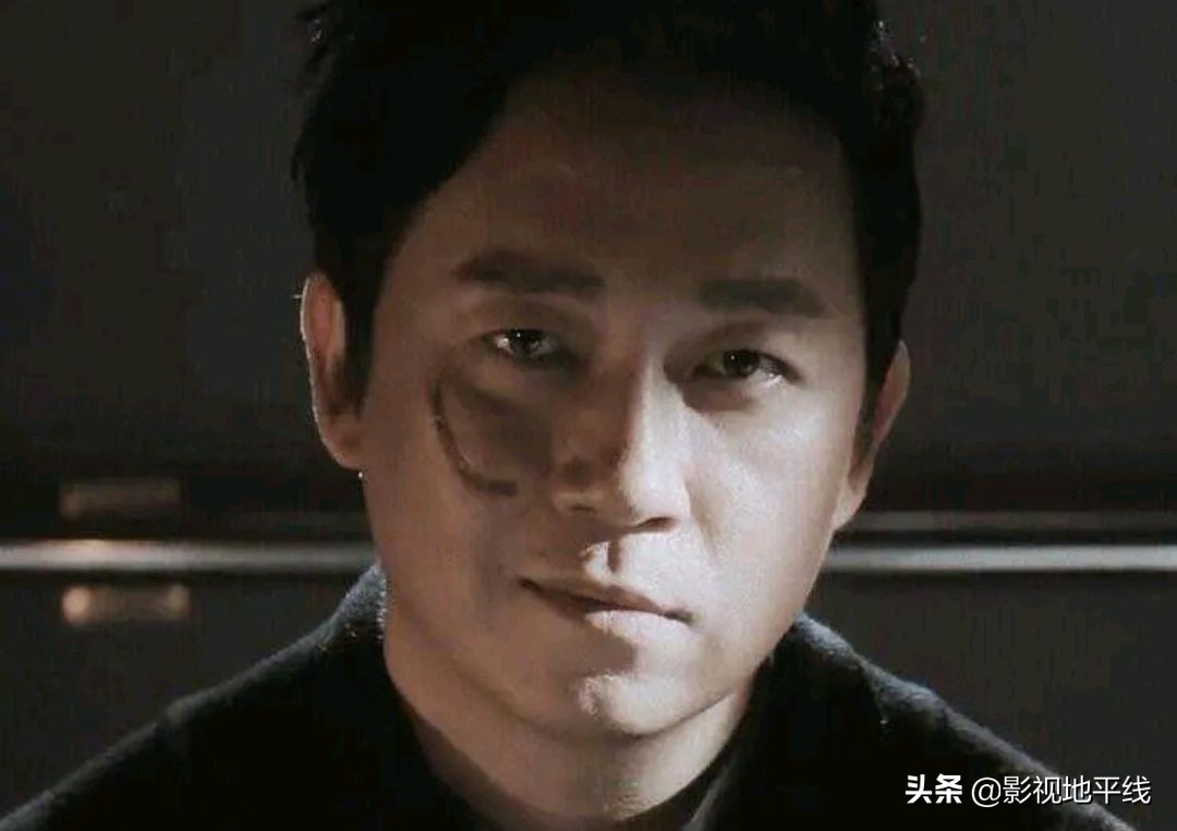 首播两集不过瘾，强强联手的《庭外》，有点《白夜追凶》的感觉了