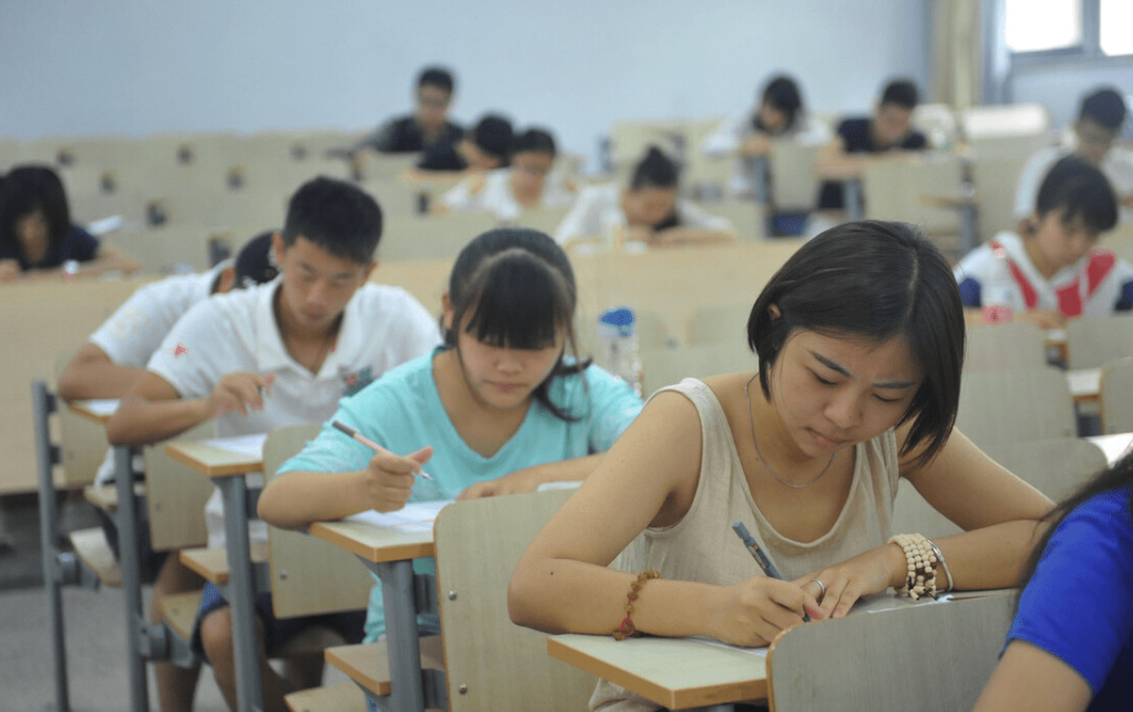 大学四年，哪一年考英语四级最“容易”？过来人给出建议