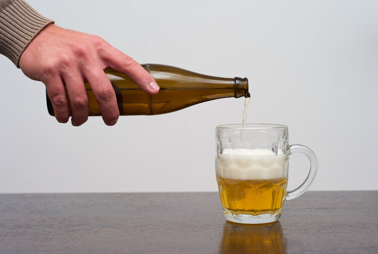 吃什么能快速解酒？蜂蜜、浓茶都没用！真正有效的方法是这2个