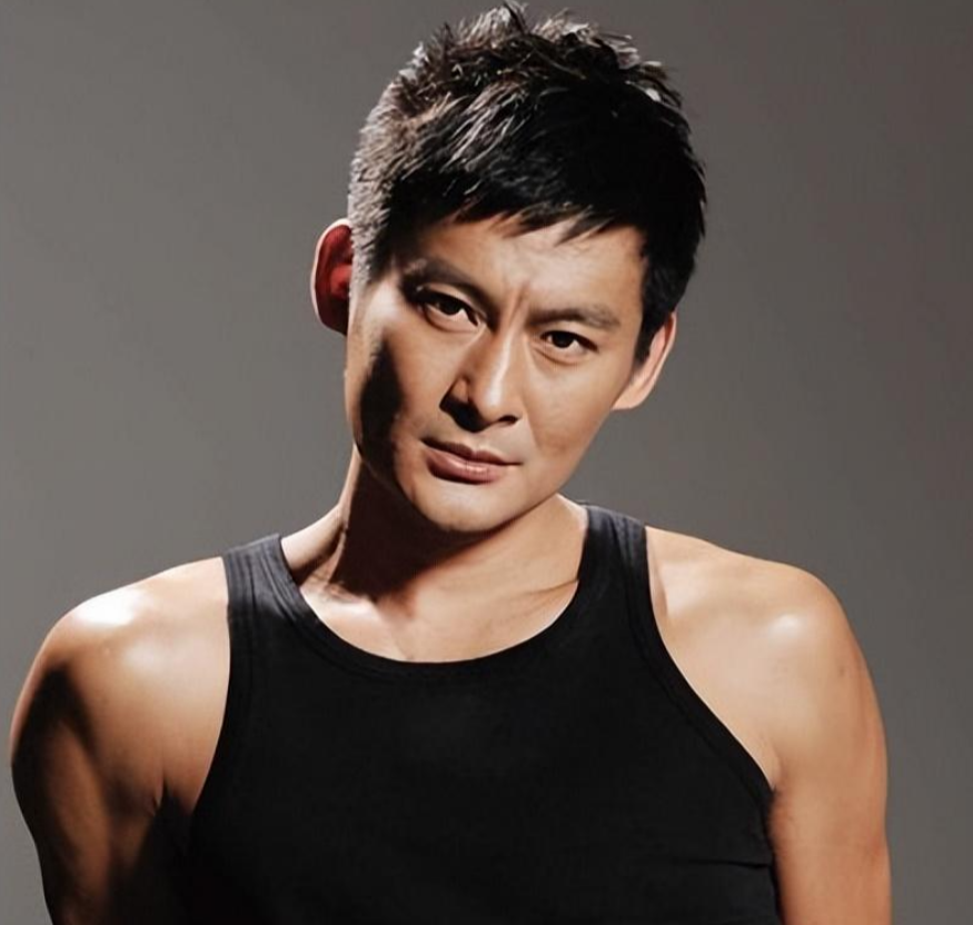 景岗山:从知名歌手到"酒蒙子",走到今天这一步,到底该怨谁?