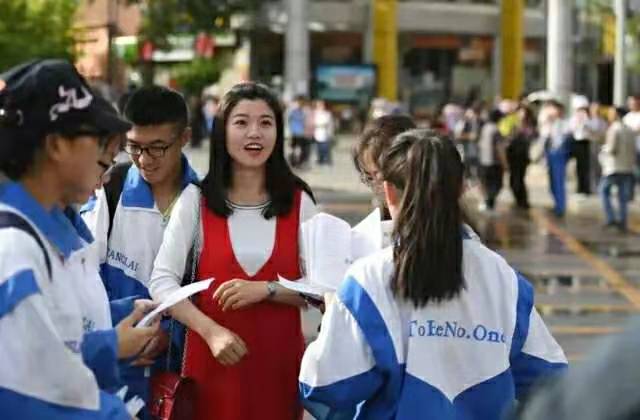 江苏省最强高中出炉，夺得11枚金牌，全国排名前十