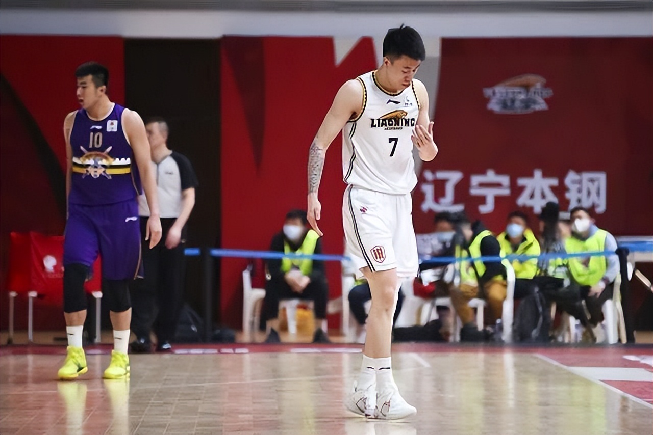 這場籃球比賽雙方實力懸殊極大（遼寧男籃大勝北控，到底贏在哪里？楊鳴一番話，說得非常實在）