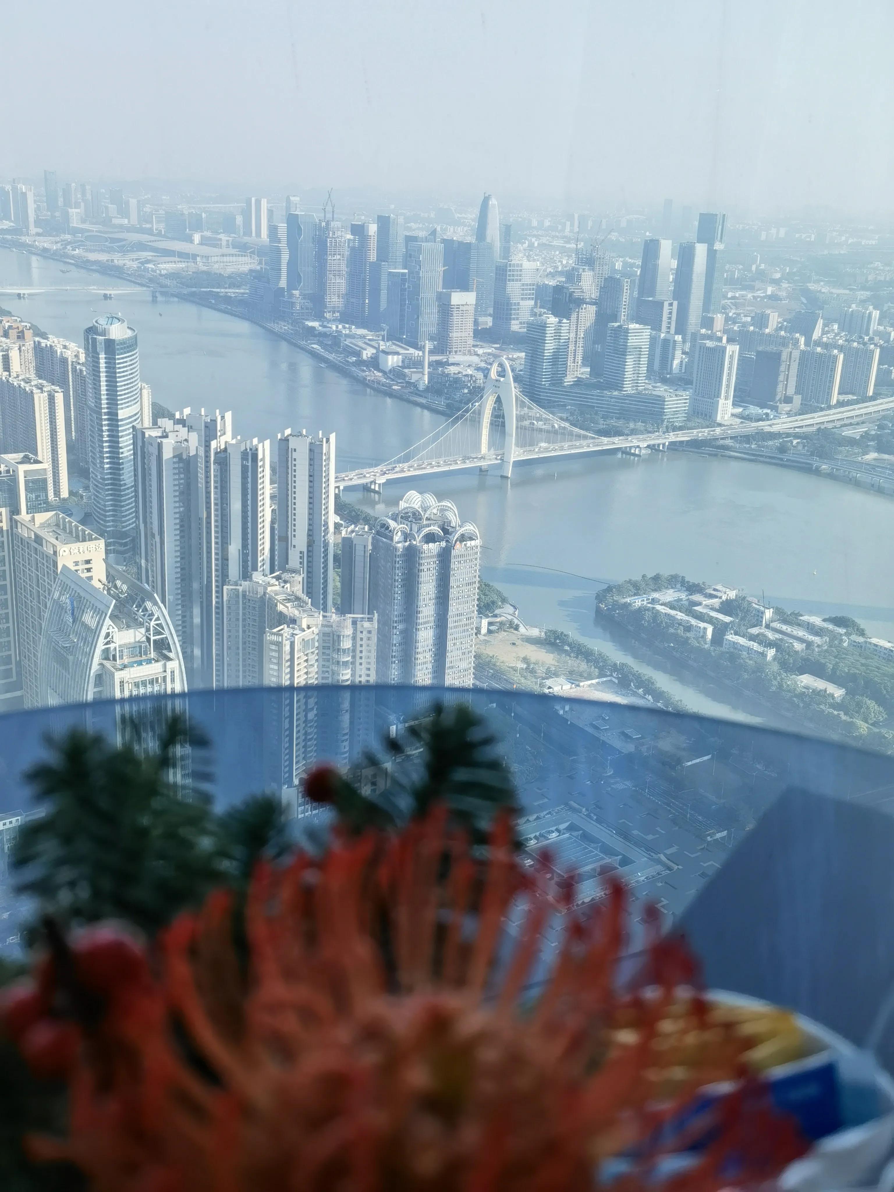 每秒30万公里的光速在他的黑科技面前为何只能跑“0.3米”