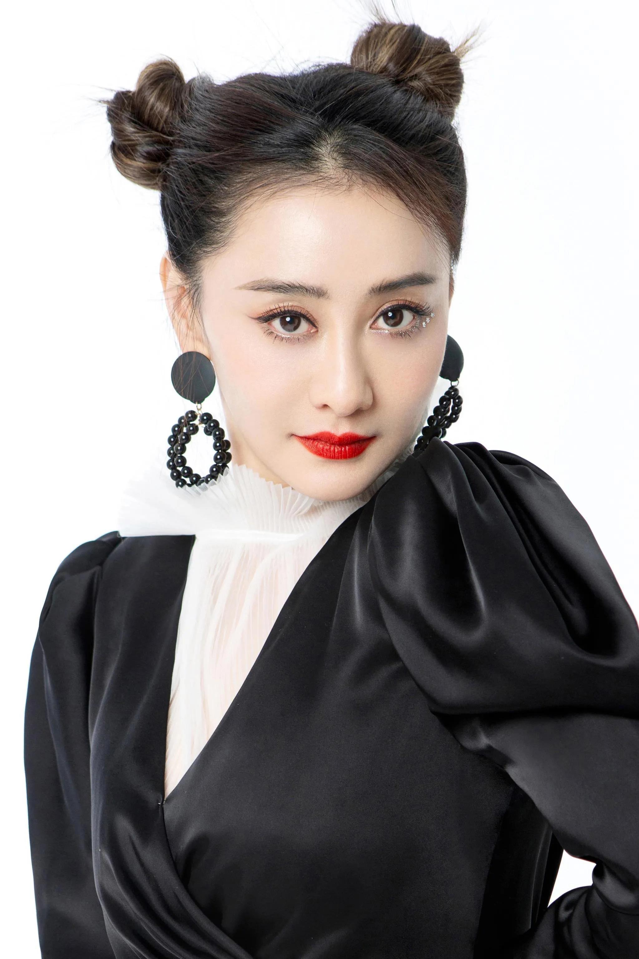 陈德容:一代玉女掌门人,现在充满熟韵气质