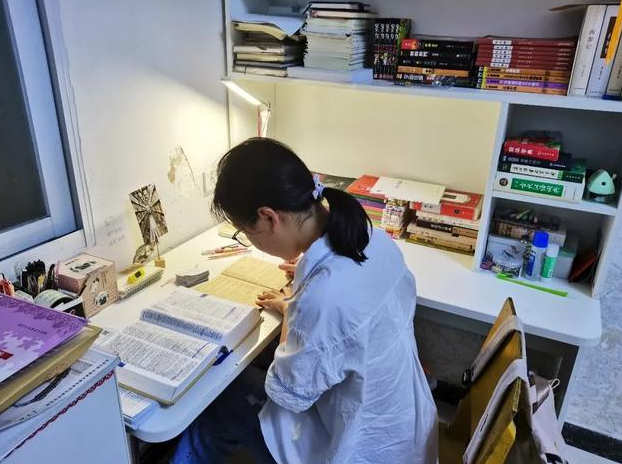 2022年高考款款走来，四类考生可“降分录取”，最多可降低148分