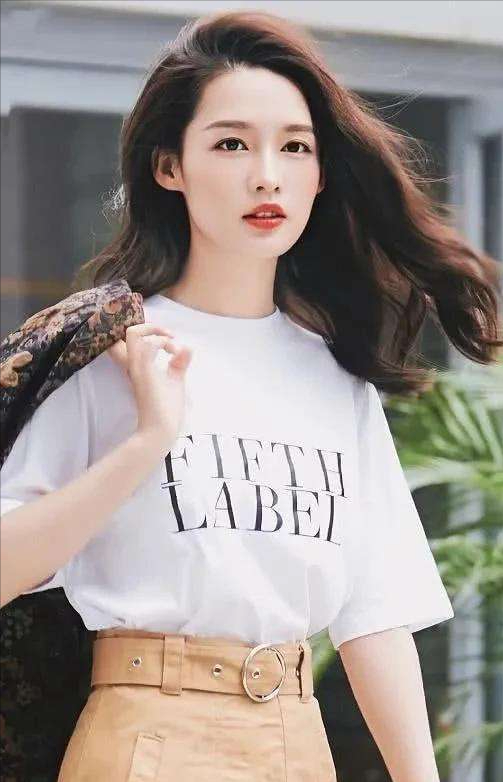 娱乐圈残酷真相：当20年演员买不起一套房，明星难逃房奴的命运