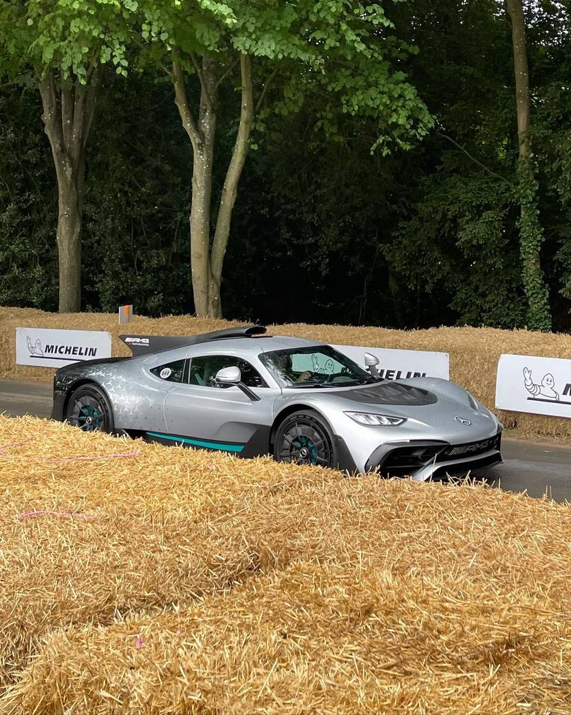 百公里加速仅需2.9秒！梅赛德斯-AMG ONE正式亮相