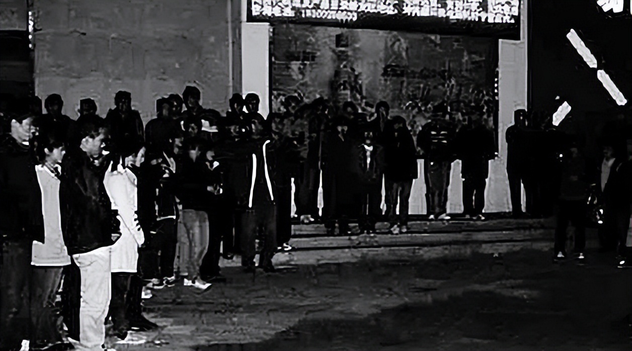 “我爸是李刚”的李启铭，出狱后找工作连吃闭门羹，成为装修工人