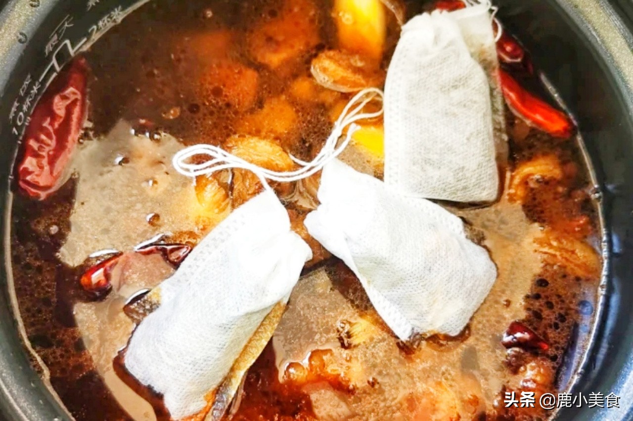 想炖牛肉软烂入味，“2料”必放！30分钟炖软不塞牙，鲜美好吃