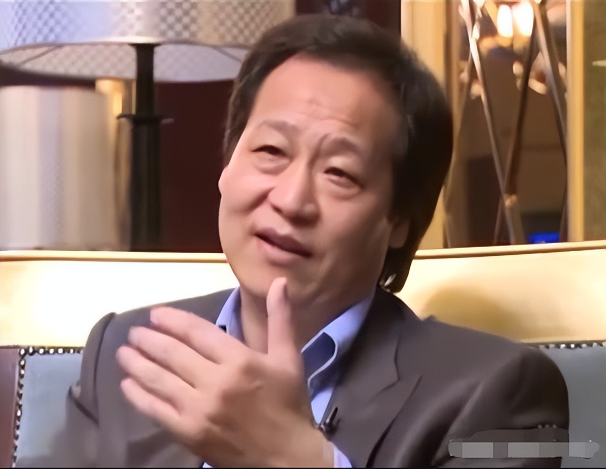 独宠刘亦菲20年,让杨采钰手握一线资源,陈金飞到底有多豪气?