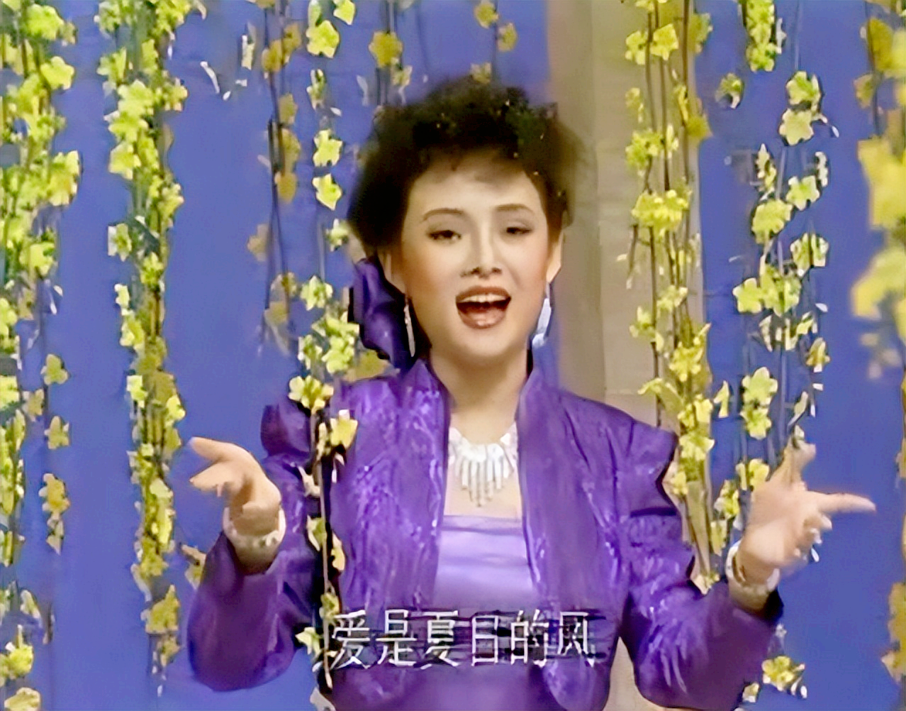 李永波睡女运动员了吗(“羽坛皇后”李玲蔚：曾与歌星安冬是妯娌，丈夫是她的坚强后盾)