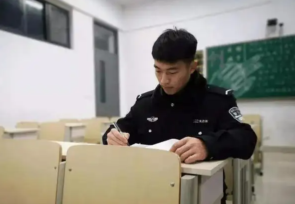 一所“初中生”能考的警校，女生也有机会，毕业后可参加联考入警