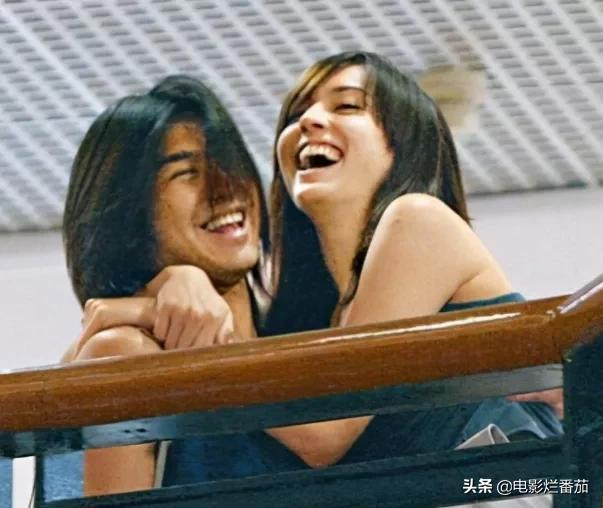 娱乐大佬洗米华被批捕,曾因“双女夺夫”出圈,警方:尽快自首