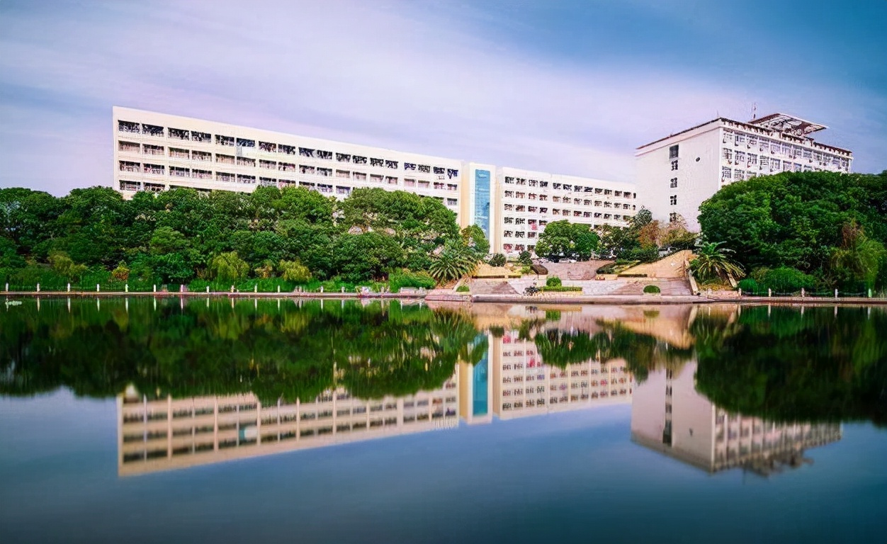 2022江西高校排名出炉，南昌大学“独占一档”，江西理工有些遗憾