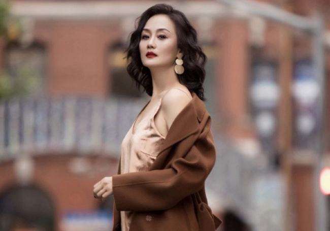 9位“妈妈专业户”：天生一张养尊处优脸，自带贵气，演不了穷人