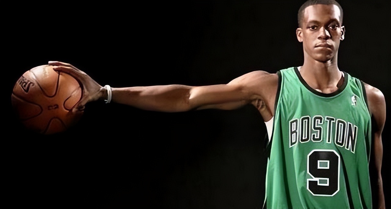 nba用几号篮球(单手持球帅气程度分5个等级:詹姆斯c级 科比麦迪ss 那