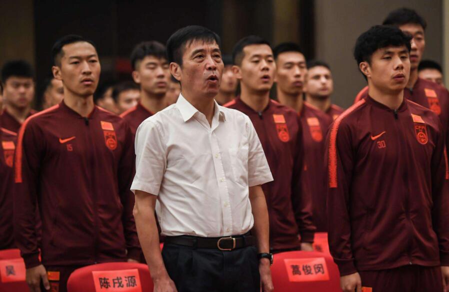 中超球员为什么这么贵（中超球队又花冤枉钱！2200万豪购欧洲板凳球员，球迷骂声一片）