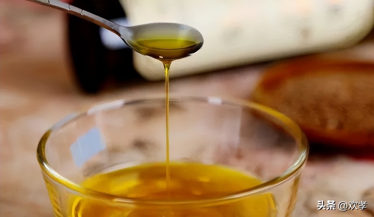 亚麻籽油的正确吃法（分享亚麻籽油的4道正确食谱）