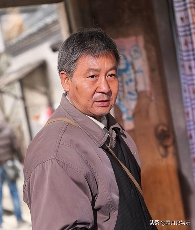 同样是演邓小平,把曹灿,马少骅,董子健等人放在一起,差别就出来了