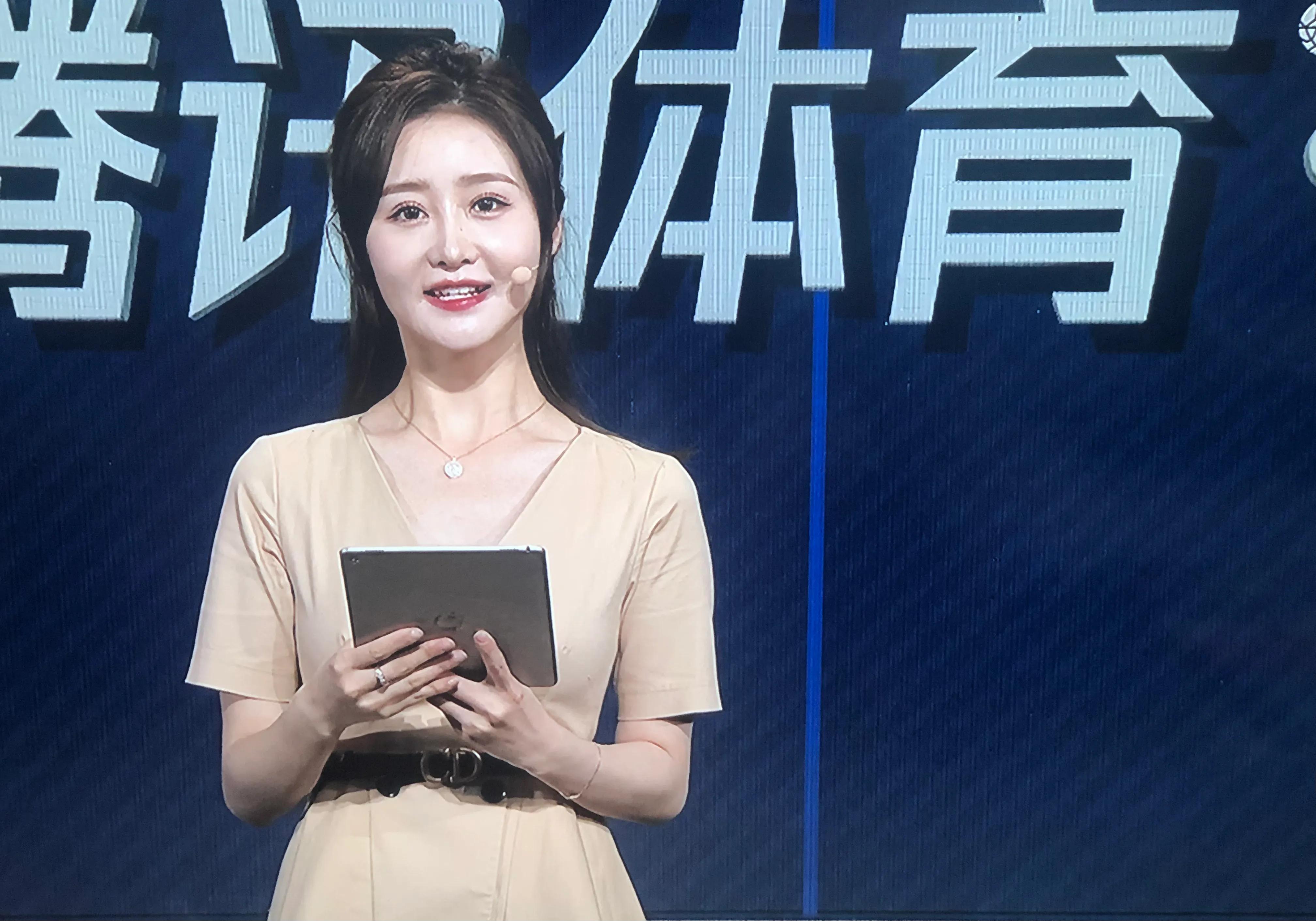 nba 腾讯女主播有哪些（腾讯NBA最美6个女主播，六朵金花！央视要加油啊）