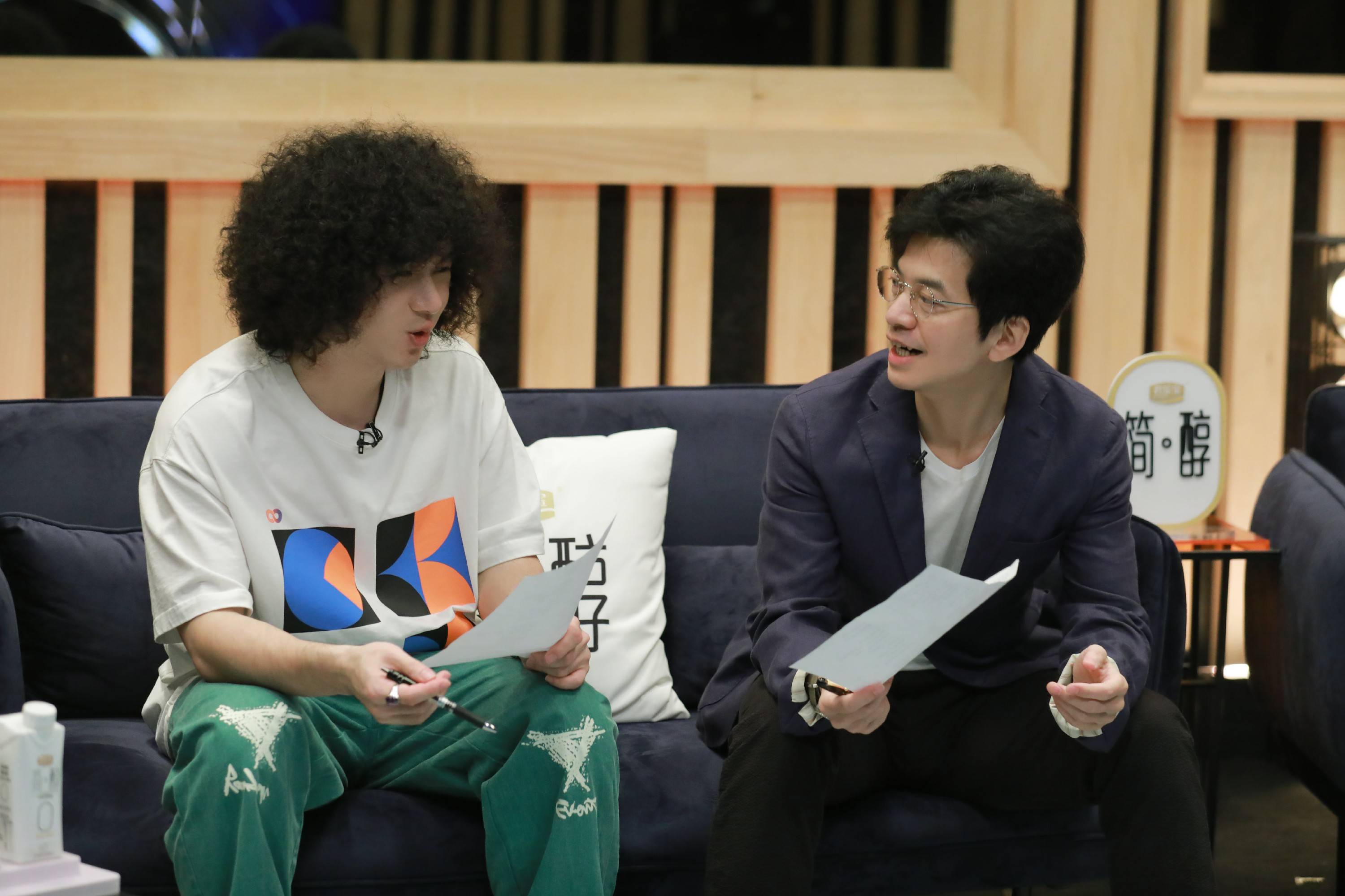 李健曾比特深情演绎《万水千山总是情》默契十足