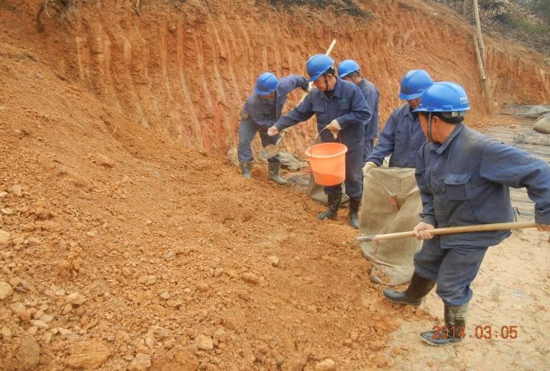 「工法」土工格栅加筋土生态护坡施工工法