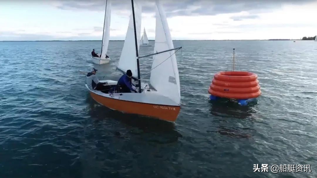 帆船赛场福音！GPS驱动的自动机器人浮标