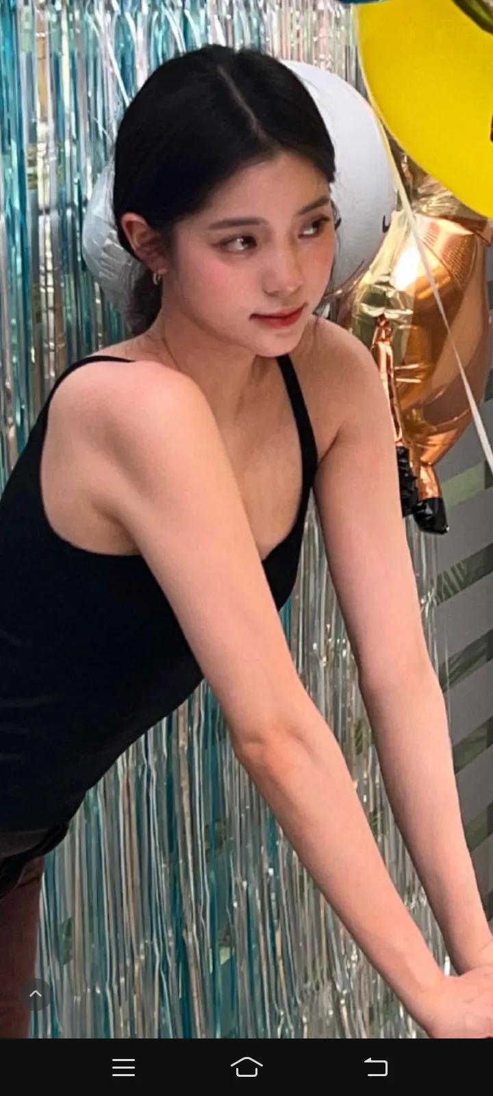 欧阳娜娜美图6