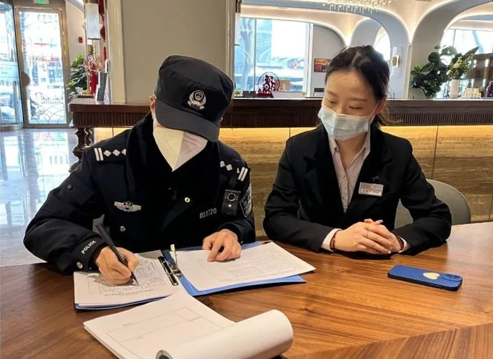 上元警灯耀长安 | 西安莲湖公安守护平安元宵节
