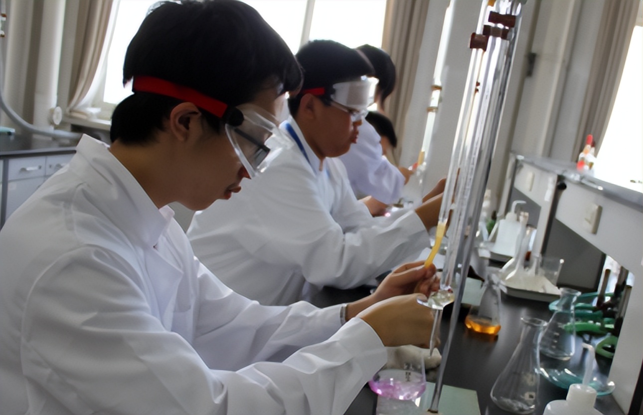 北大的“四大疯人院”，到底有多牛？很多被熟知的鬼才就出自这里