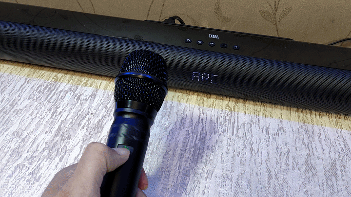 如何让客厅变成KTV？JBL KTV 350回音壁K歌不停