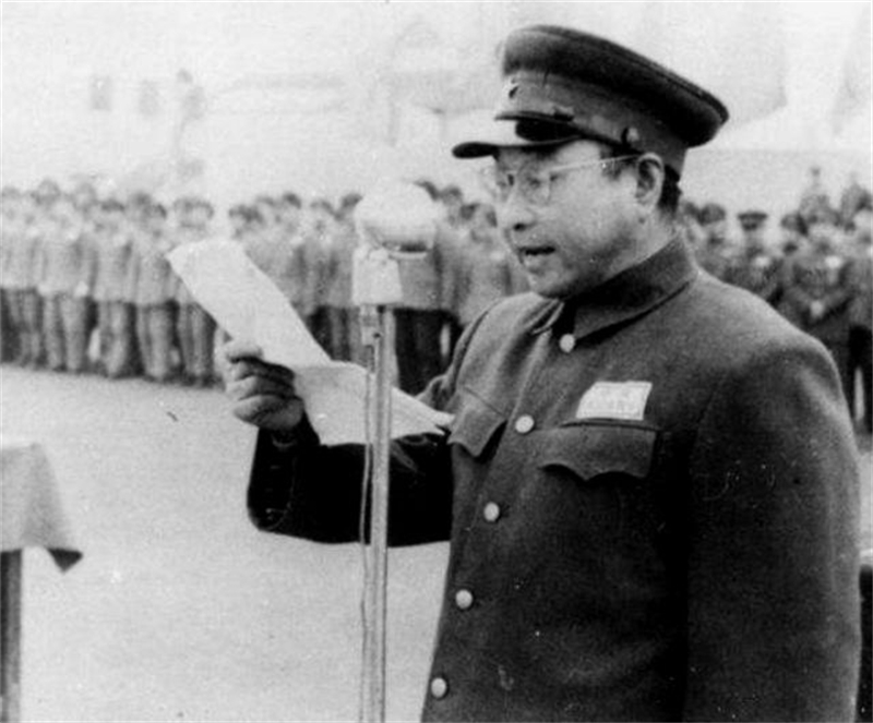 1953年，陈赓在哈尔滨被警察拦车，随后哈尔滨推进了“严打”运动