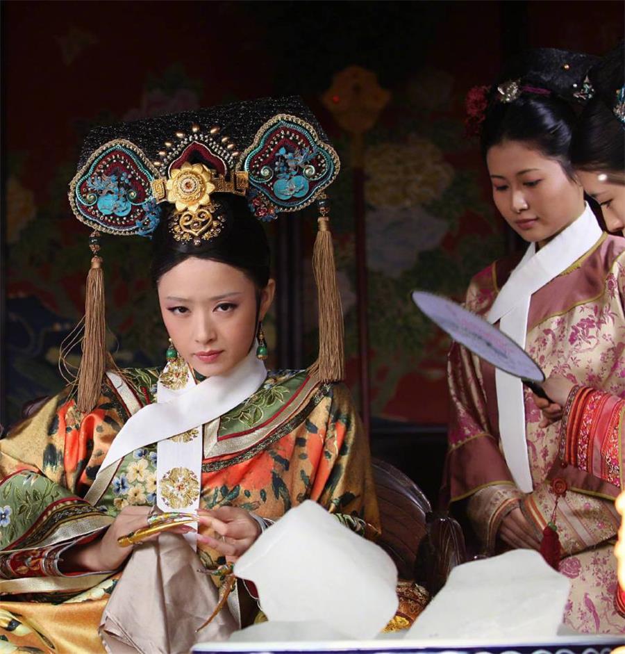 重温《甄嬛传》方明白,华妃为何斗不过甄嬛