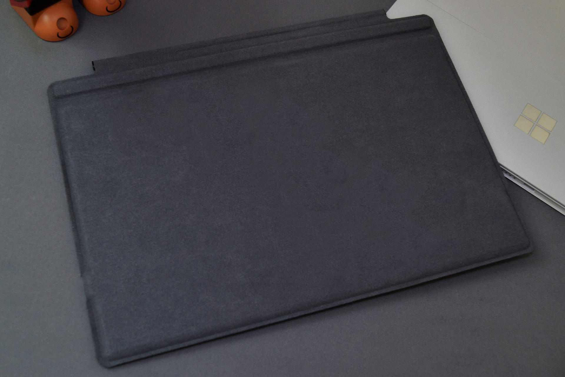 配件太贵 平替超原装 微软Surface另类玩法 雷柏蓝牙键盘XK200S