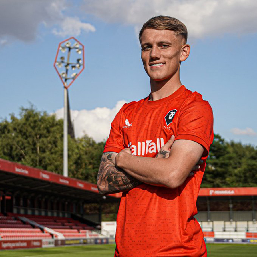 卖两小妖赚2000万,签替补门将c罗留队)