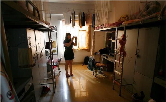 2022年考研学生须注意，这些院校不再提供宿舍，读研花销又增多了