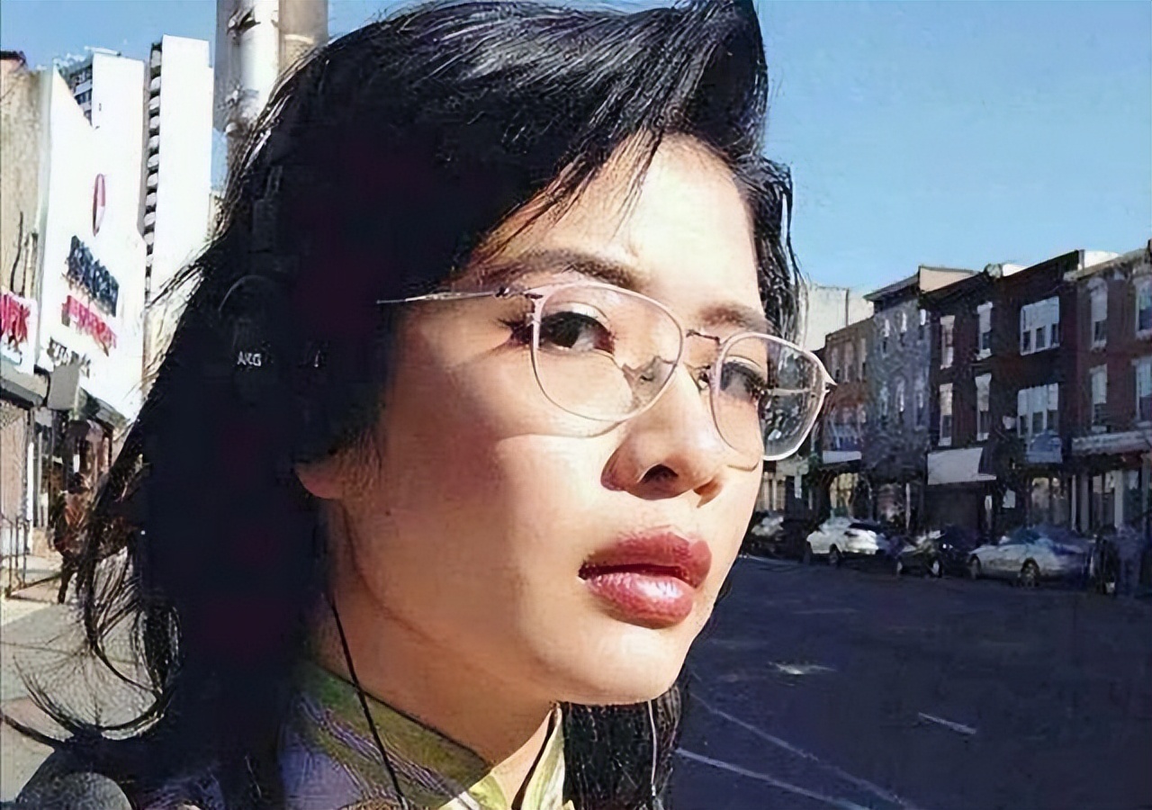 数典忘祖却偷偷改名？许可馨的家庭难辞其咎，到底是谁给的底气？