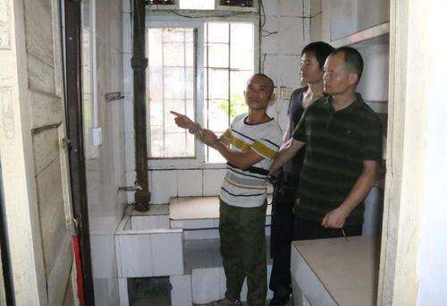 2009年，南宁美女三姐妹被害，凶手是对门邻居，一连扛住8次审问