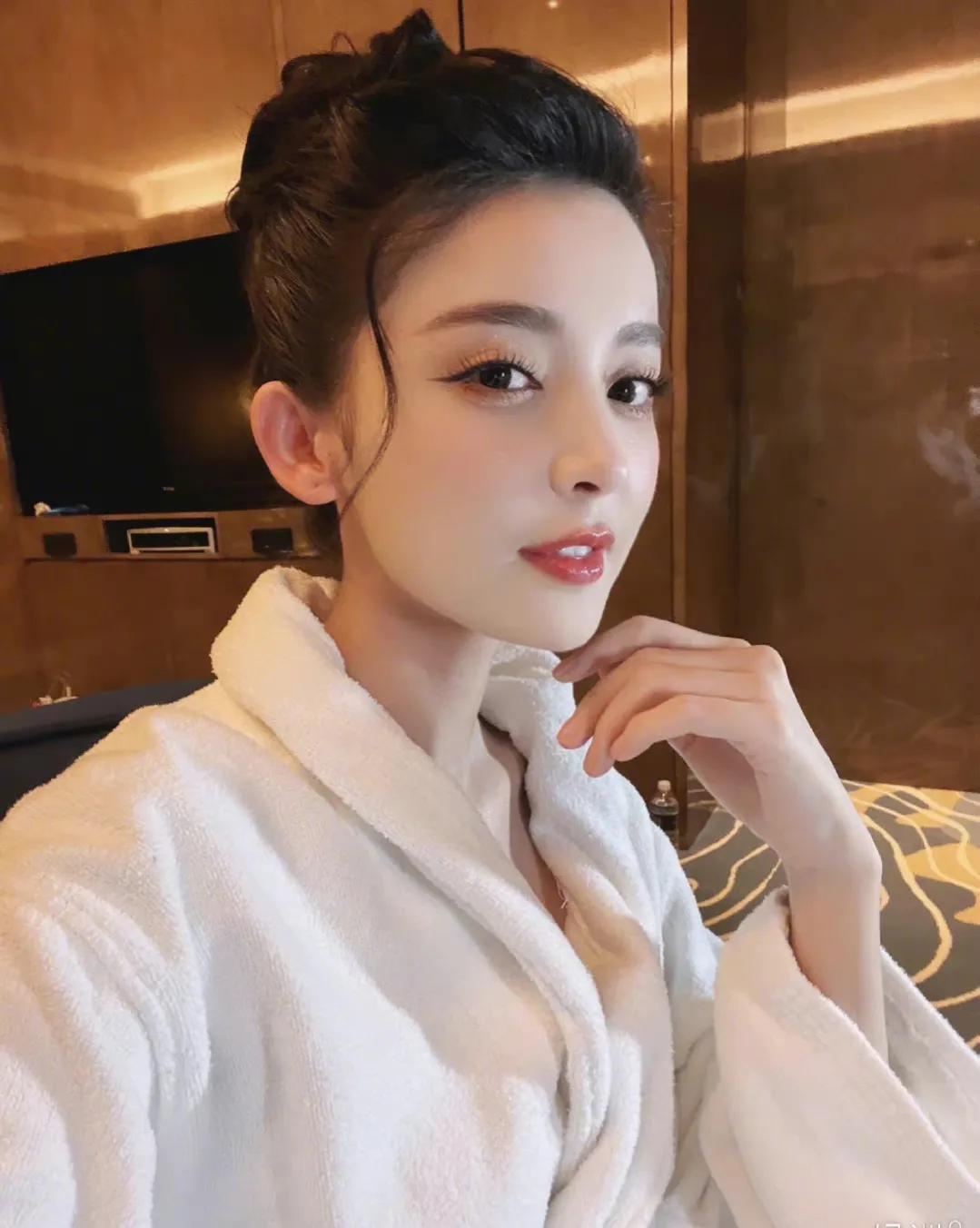 盛世美颜古力娜扎