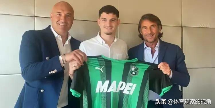 利兹联和标准列日谈妥（欧洲转会市场官宣汇总(五)：小花小花，噼里啪啦）