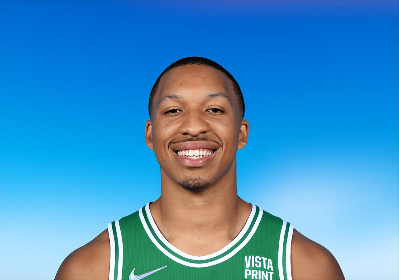 打疯了抢七大战格威命中7记三分（要价1500万年薪，续约暂停！7记三分射崩雄鹿，他会离开绿军吗？）-趣拿体育