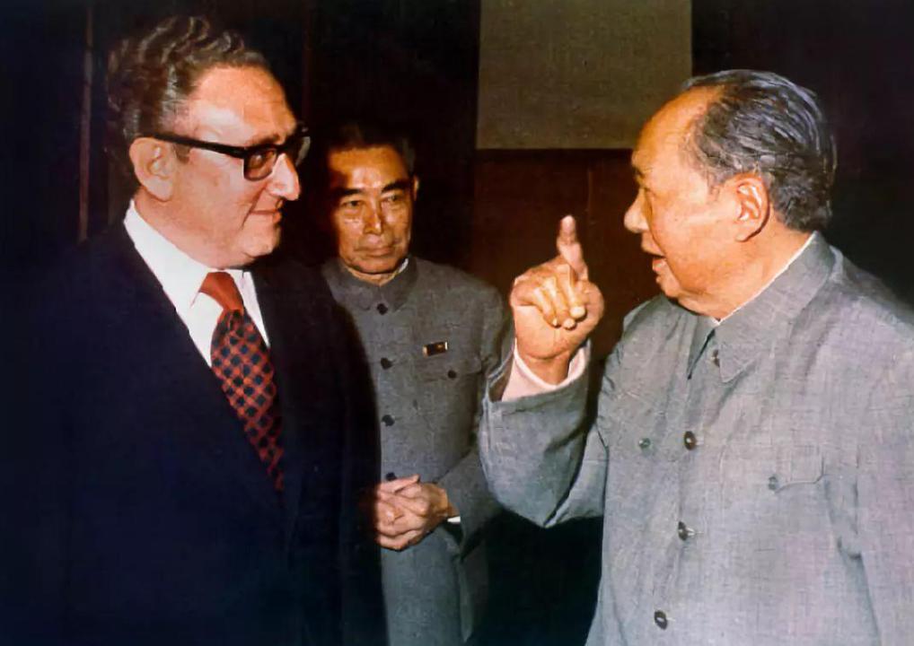 1972年尼克松访华前，曾向中国提出一个请求：请求释放两个人吧